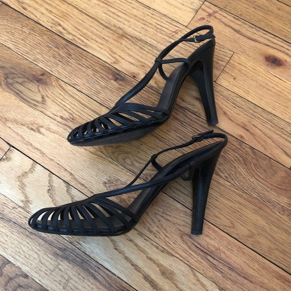 Women's Comfort Sandals | DSW | Womens comfortable sandals, Comfortable sandals, Sandals